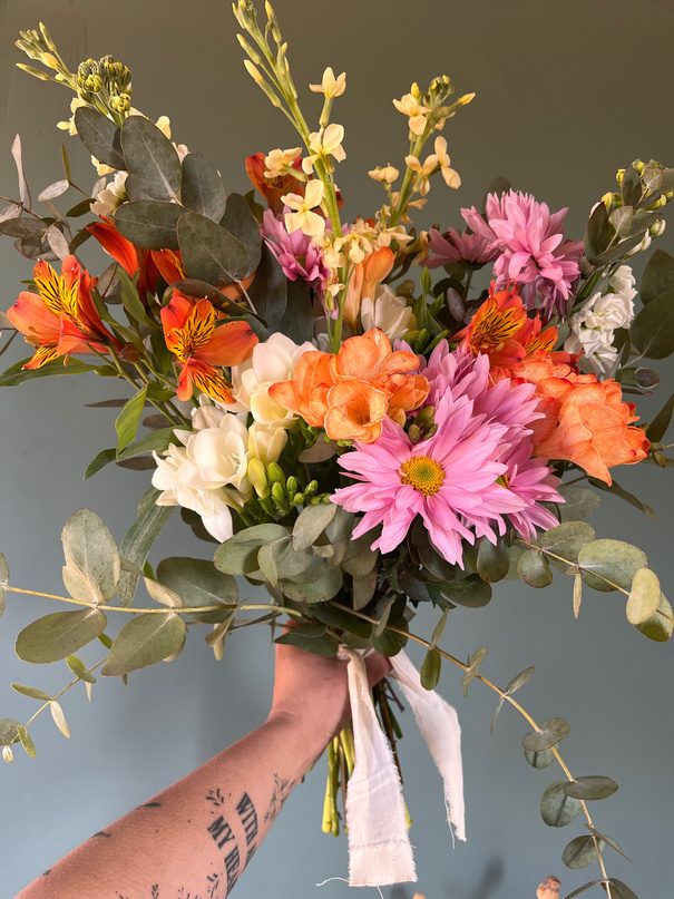 Bouquet de flores silvestres armado por Winifred